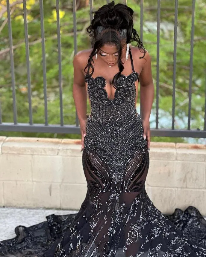 Luxury Trumpet Long Evening Formal Dress for Women Crystal Diamond Applique Black Girl Prom Queen Gown