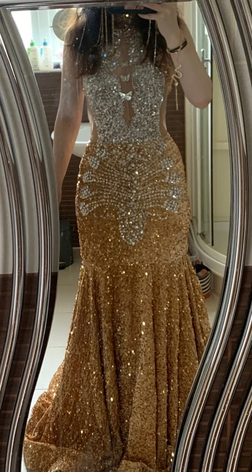 Custom Champagne Sequin Halter Prom Dress Elegant Silver Crystal Beading Mermaid Luxury Formal Evening Gowns