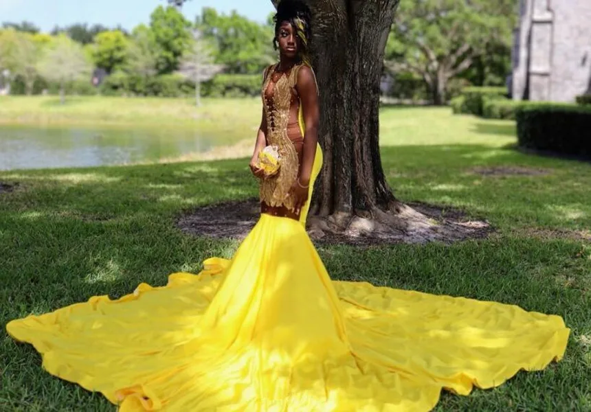 Yellow Sparkly Long Mermaid Evening Birthday Dresses for Black Girl Luxury Diamond Crystal Sheer Mesh Prom Gala Party Gown