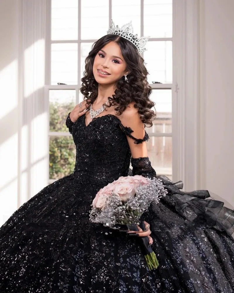 Vintage Black Vestido De 15 Anos Quinceanera Dresses  Sweetheart Lace Ruffles Sweet 16 Birthday Wear Party Dress