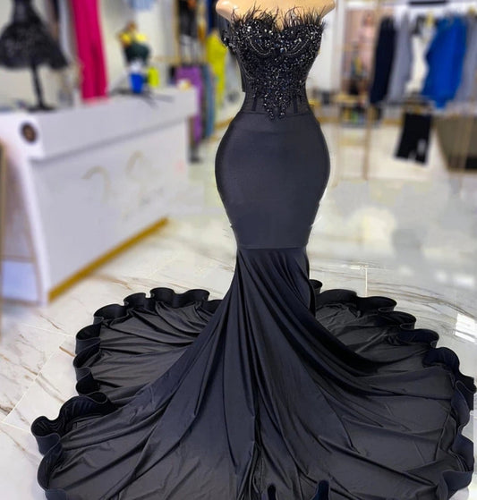 Elegant Strapless Long Prom Dress For Black Girls Beaded Crystal Birthday Party Dresses Feathers Evening Gowns Mermaid Lace