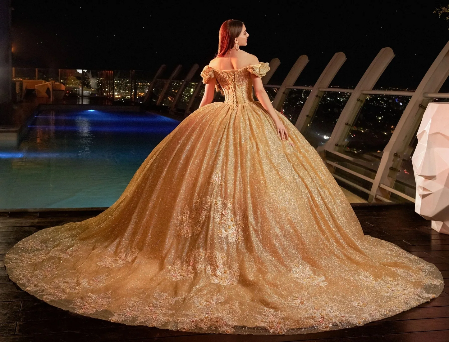 Gold Puffy Quinceanera Dresses Ball Gown Off The Shoulder Sequins Sparkle Pearls Mexican Sweet 16 Dresses 15 Anos