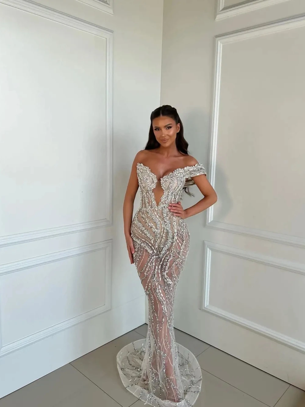 Sexy Illusion Deep V-neck Cocktail Dresses Sparkly Beads Crystal Evening Dress Luxury Mermaid Long Prom Gown Robe De Mariée