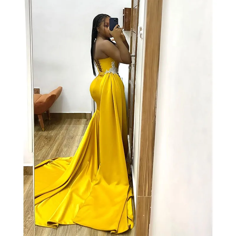 Charming Mermaid Beaded Prom Dresses Pleated Yellow Evening Gowns Side Split One Shoulder Special Occasion Formal Wear