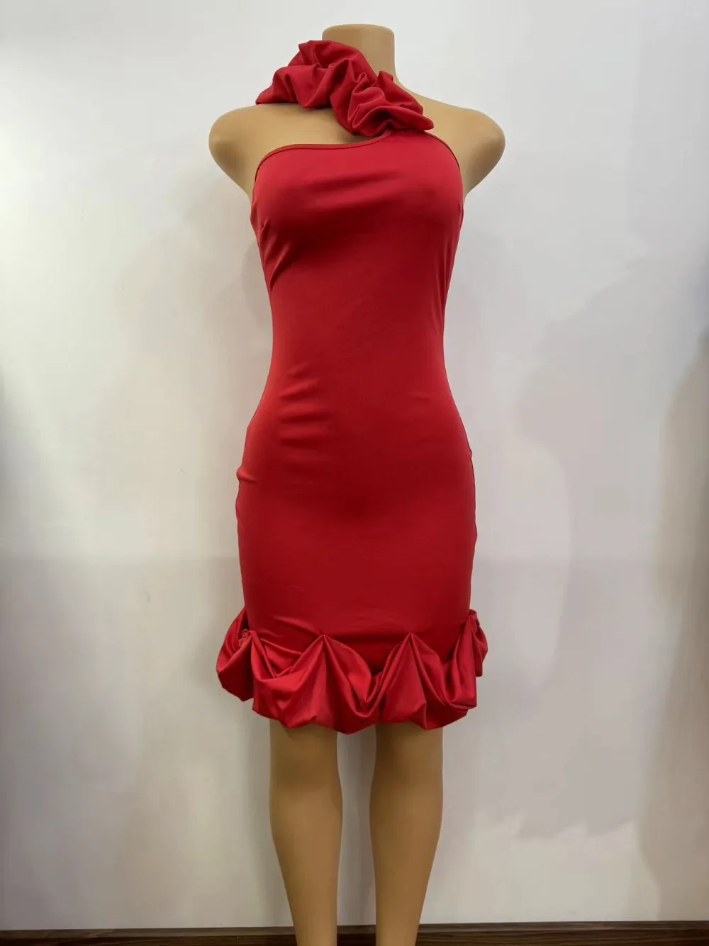 Red Fashion Ruffle Design One Shoulder Bodycon Mini Dress Women Sleevleess Backless Ruched Party Club Vestidos Sexy Clothing