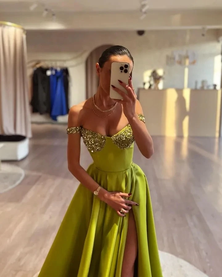 Sexy Green A Line Prom Dresses Long for Women Halter Neck Sequined Floor Length High Side Split Birthday Pageant Celebrity Dress