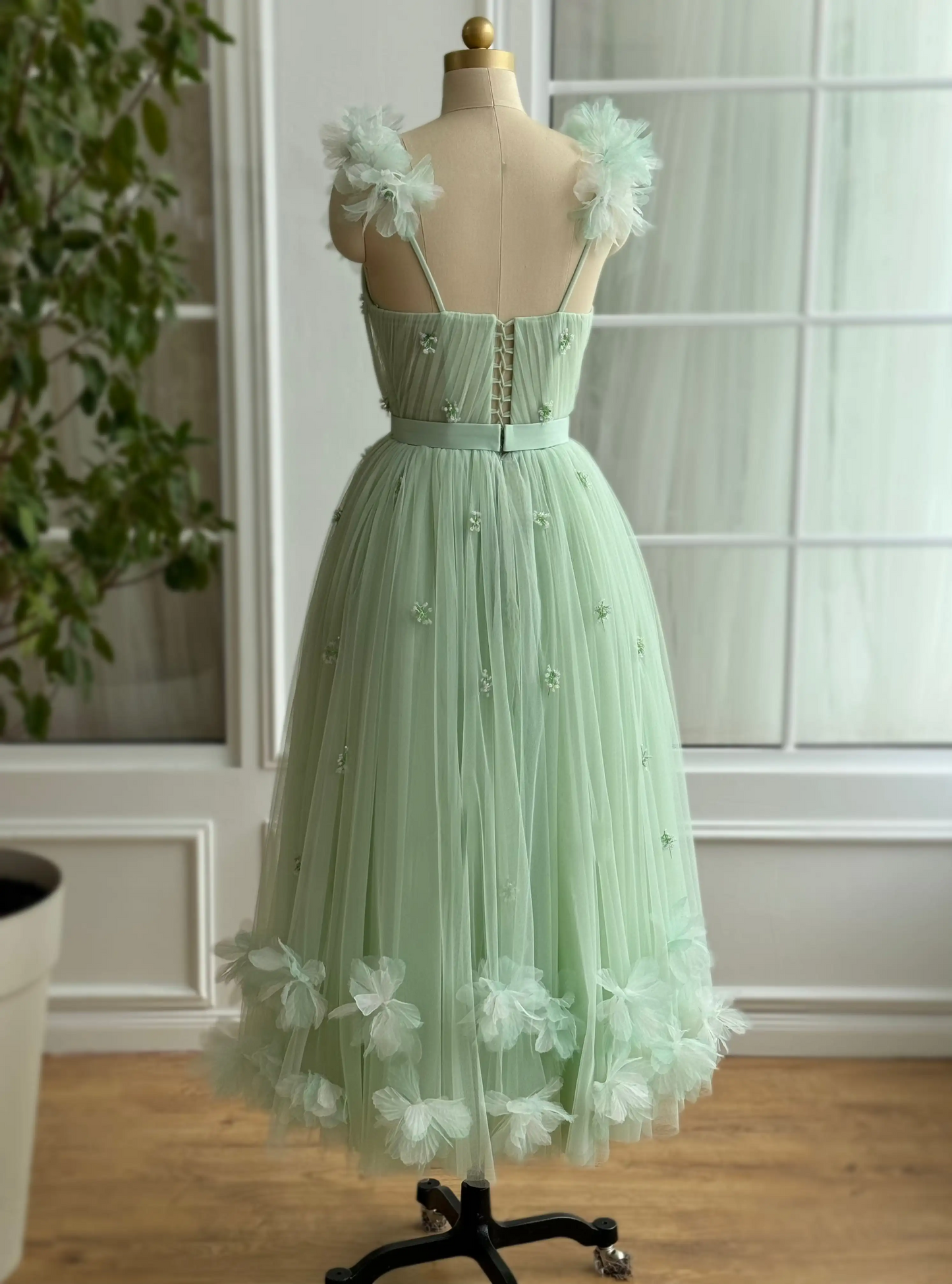 Off-the-shoulder V-neck 3D Flower Cocktail Dresses Corset Sashes Sleeveless Graduation Gowns A-Line Tea-length Formal Prom Gowns