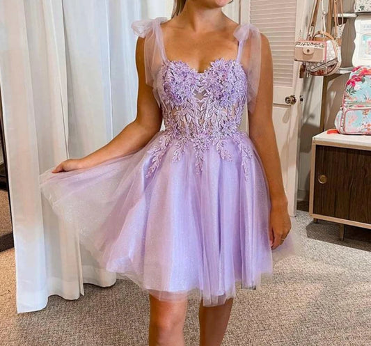 Elegant Lilac Lace Appliqued Homecoming Dresses Short Mini Beaded Women Party Wear Sexy Illusion Tulle Cocktail Dress