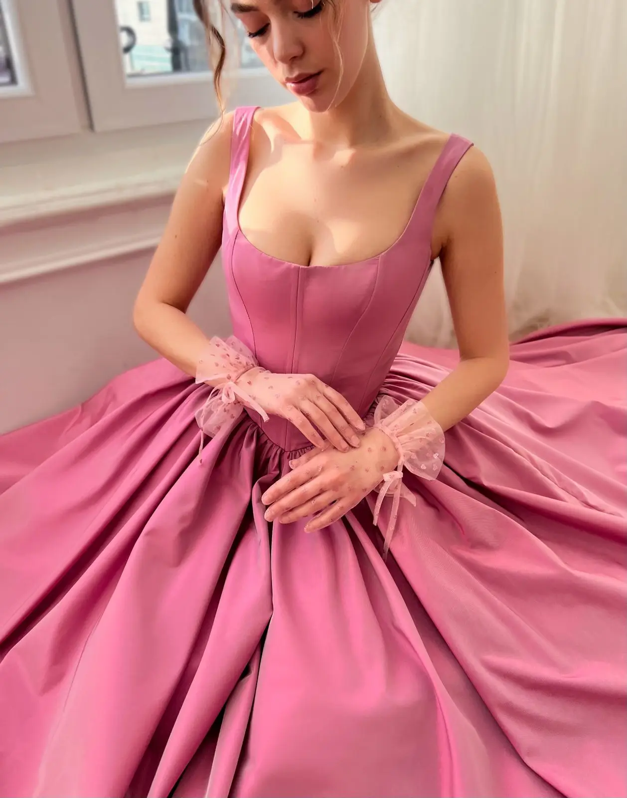 Elegant Square Collar Evening Dresses Taffeta Spaghetti Straps Basque Waist A-line Formal Party Gown Pleat Backless Dating Dress