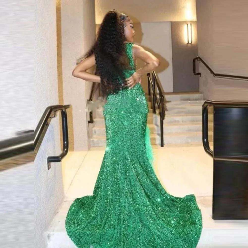 Green Sequined Mermaid Prom Dresses Illusion Neckline Appliques Plus Size Feathers Evening Dress For Black Girls Aso Ebi Gowns