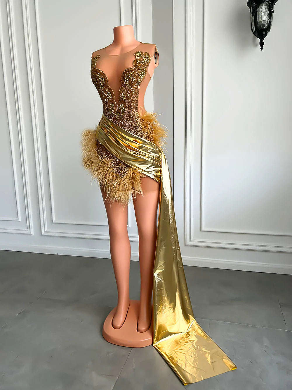 Luxury Gold Diamond Formal Occasion Cocktail Dresses Sheer Sexy See Through Black Girls Feather Short Prom Dresses Birthday