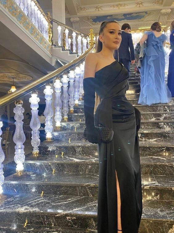 Sexy Mermaid One Shoulder Long Black Slit Prom Dress