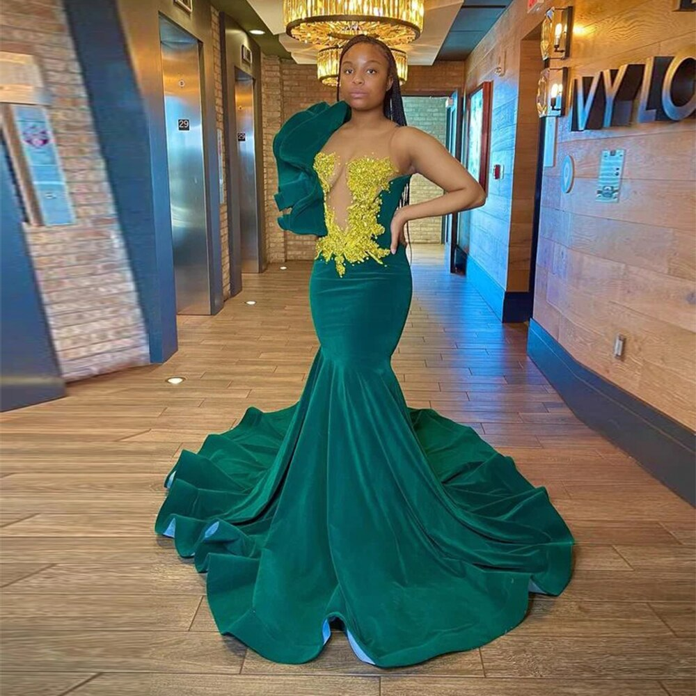 Dark Green Evening Dresses With Gold Lace Applique Mermaid Sexy V-Neck Princess Prom Gowns Formal Beach Party Fashion Celebrity