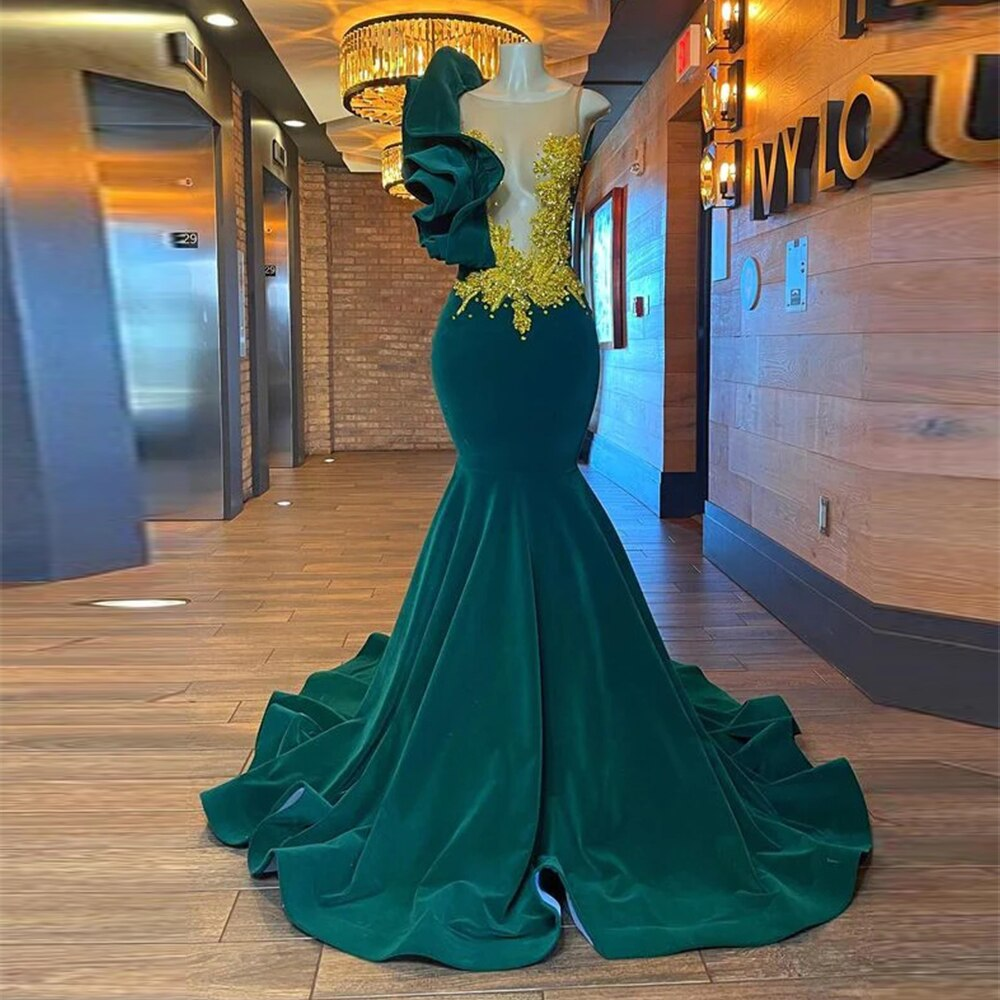 Dark Green Evening Dresses With Gold Lace Applique Mermaid Sexy V-Neck Princess Prom Gowns Formal Beach Party Fashion Celebrity