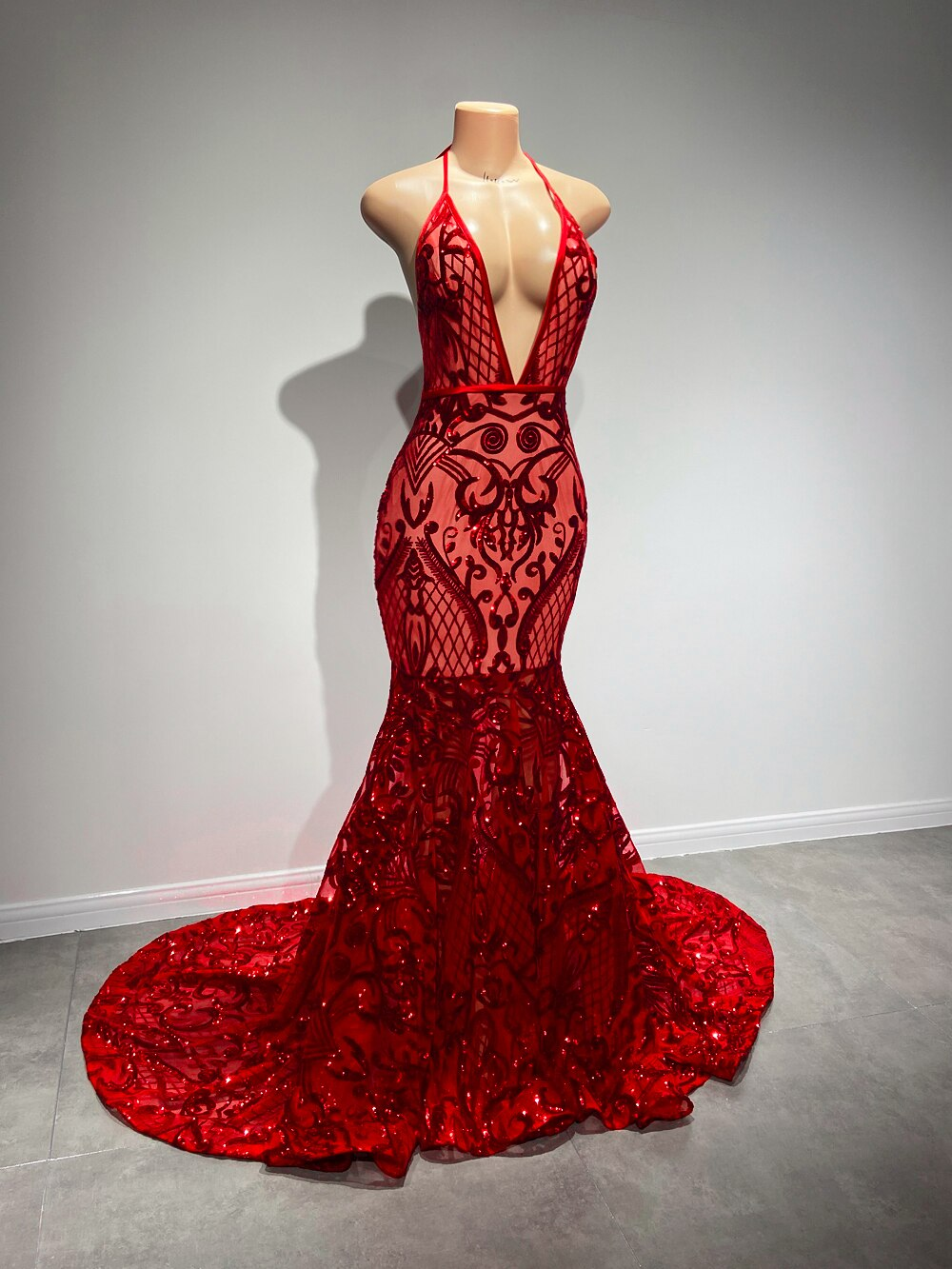 Long Sexy Prom Dress Halter Mermaid Style Backless Sparkly Red Sequin Black Girls Prom Gala Gowns