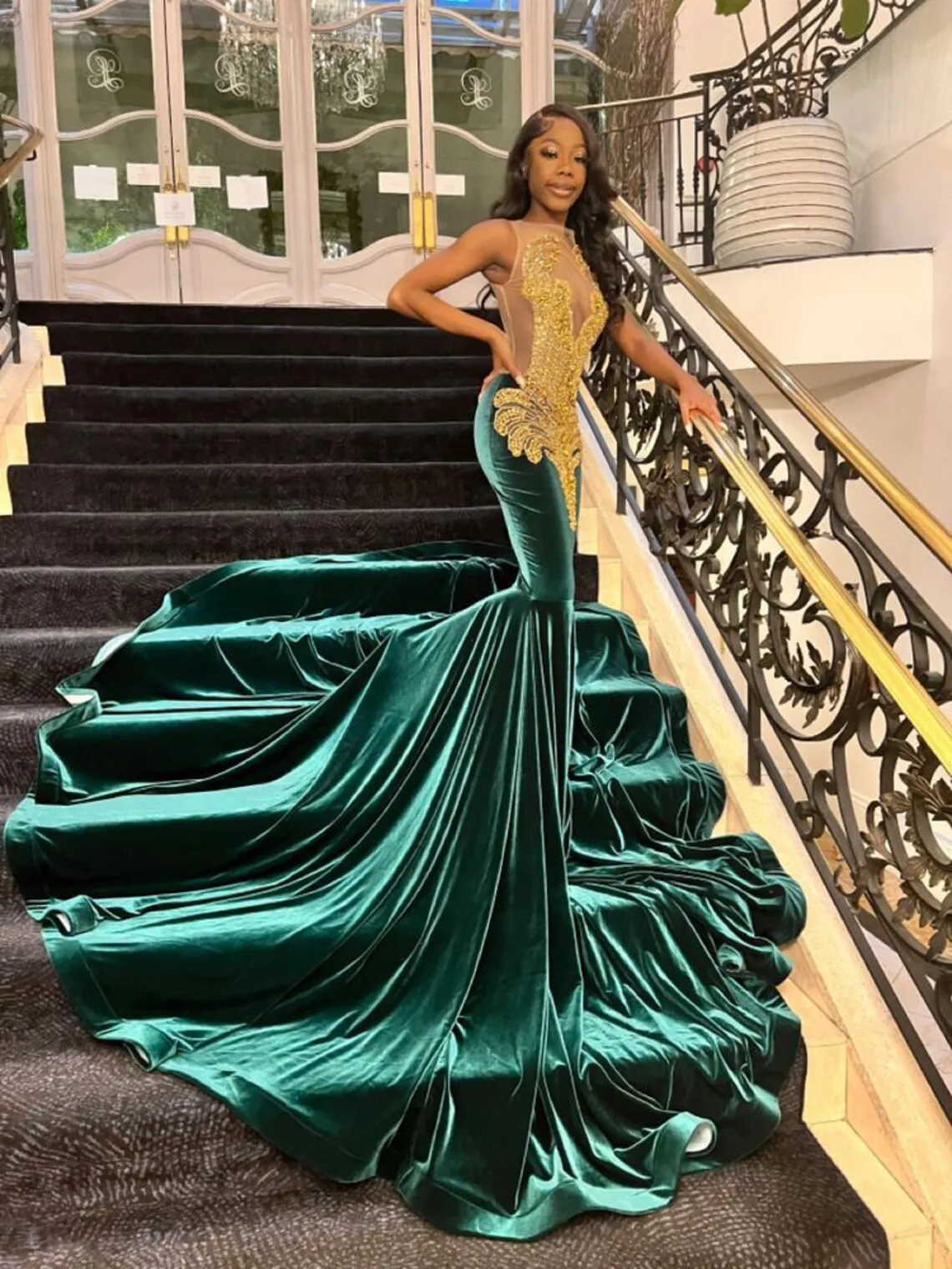 African American Prom Dresses Mermaid Sheer Velvet Beaded Crystals Black Girls Nigeria Robe De Soiree Evening Dress Gown