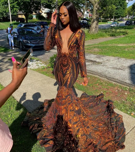 Sexy Mermaid Style Fitted Cut Out Front Sparkly Gold Sequin Black Girls Long Sleeve Prom Dresses 2024