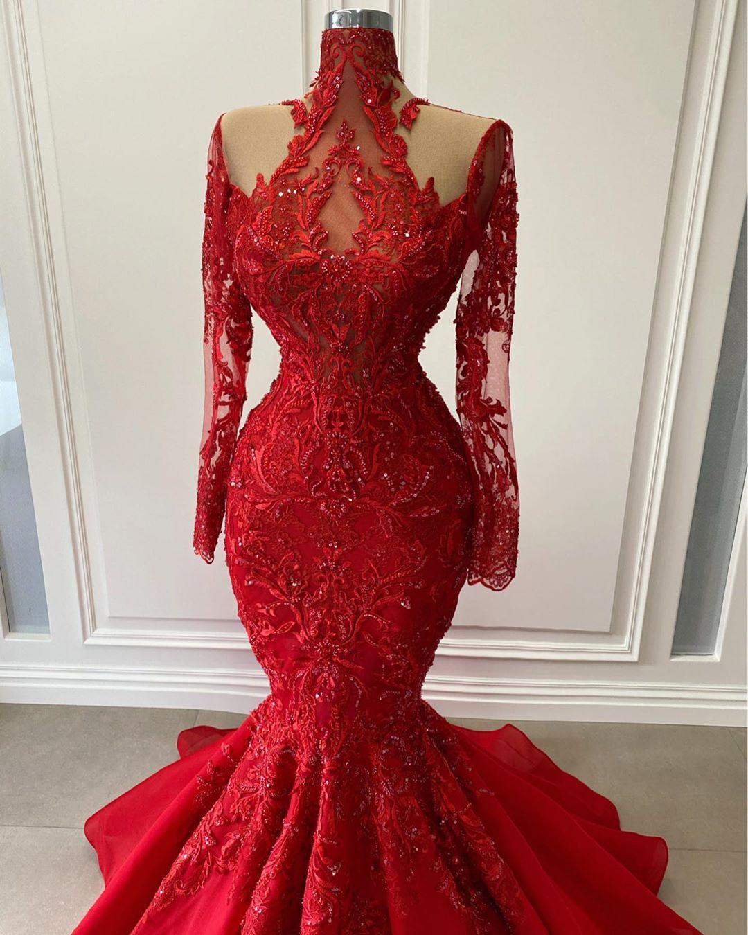 Luxurious Lace Beaded Evening Dresses Red Shiny Long Sleeve High Neck Mermaid Prom Gowns