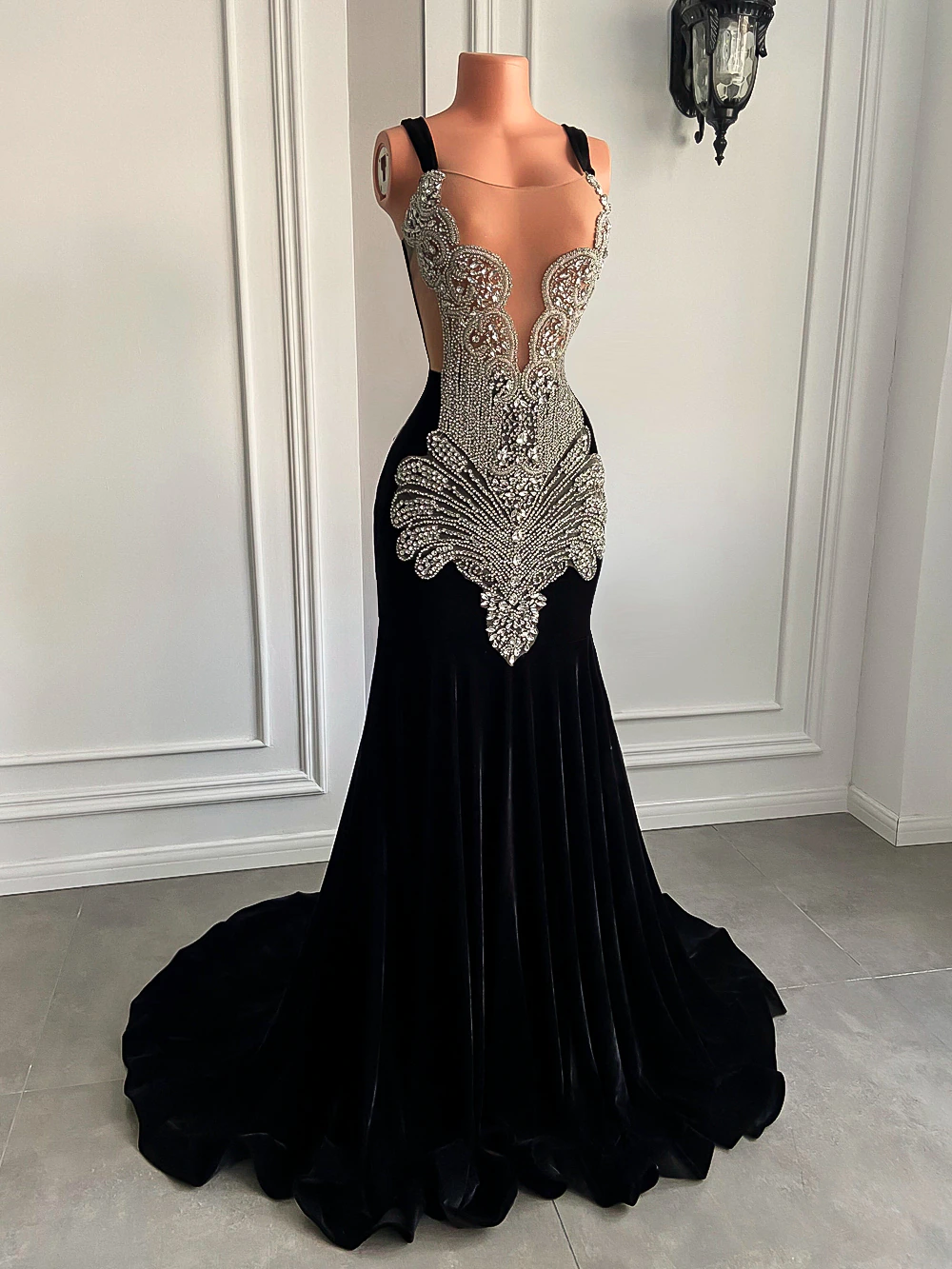 Luxury Long Prom Dresses Sexy Mermaid Style Sparkly Silver Diamond Crystals Black Girl Velvet Prom Party Gowns