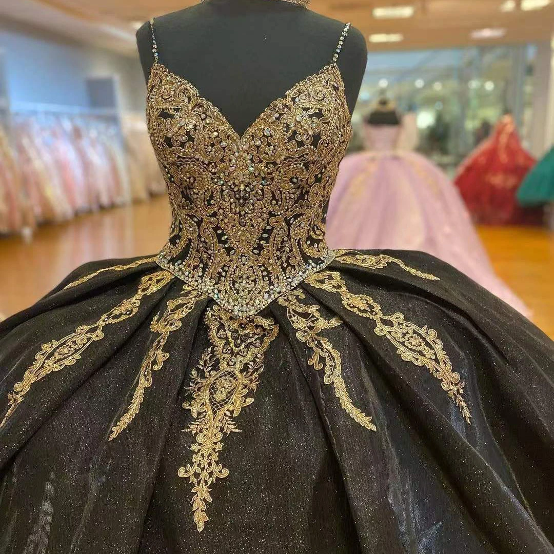 Luxury Black Ball Gowns Quinceanera Dresses Beading Sequined Appliques Sweetheart Lace Party Princess Skirt Vestidos De Fiesta