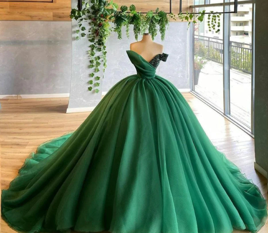 Green Quinceanera Dresses Ball Gown Sexy V Neck Tiered Ruffles Tulle Plus Size Formal Party Prom Evening Gowns